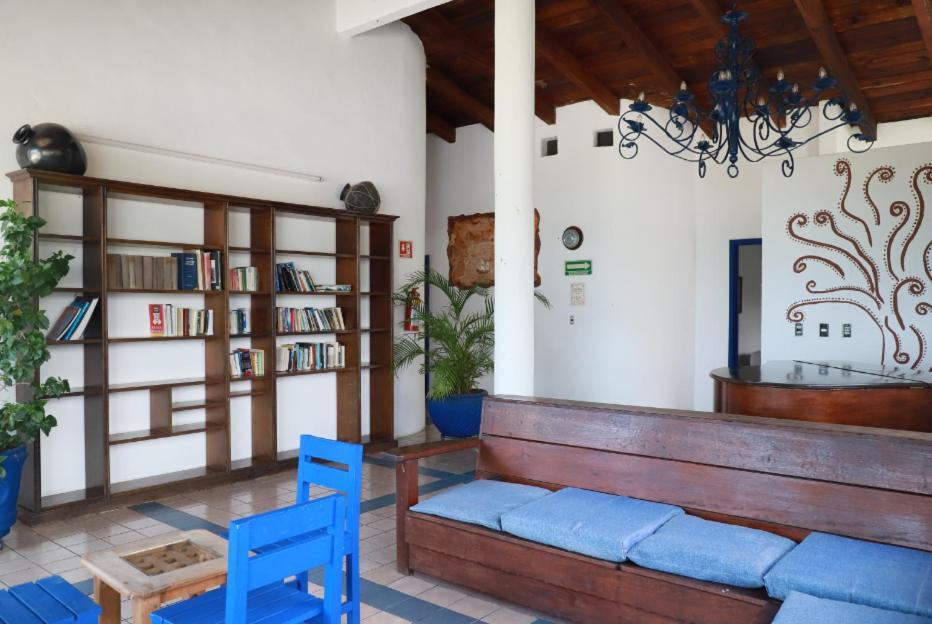 Hotel & Hostal Mayflower Puerto Escondido  Extérieur photo