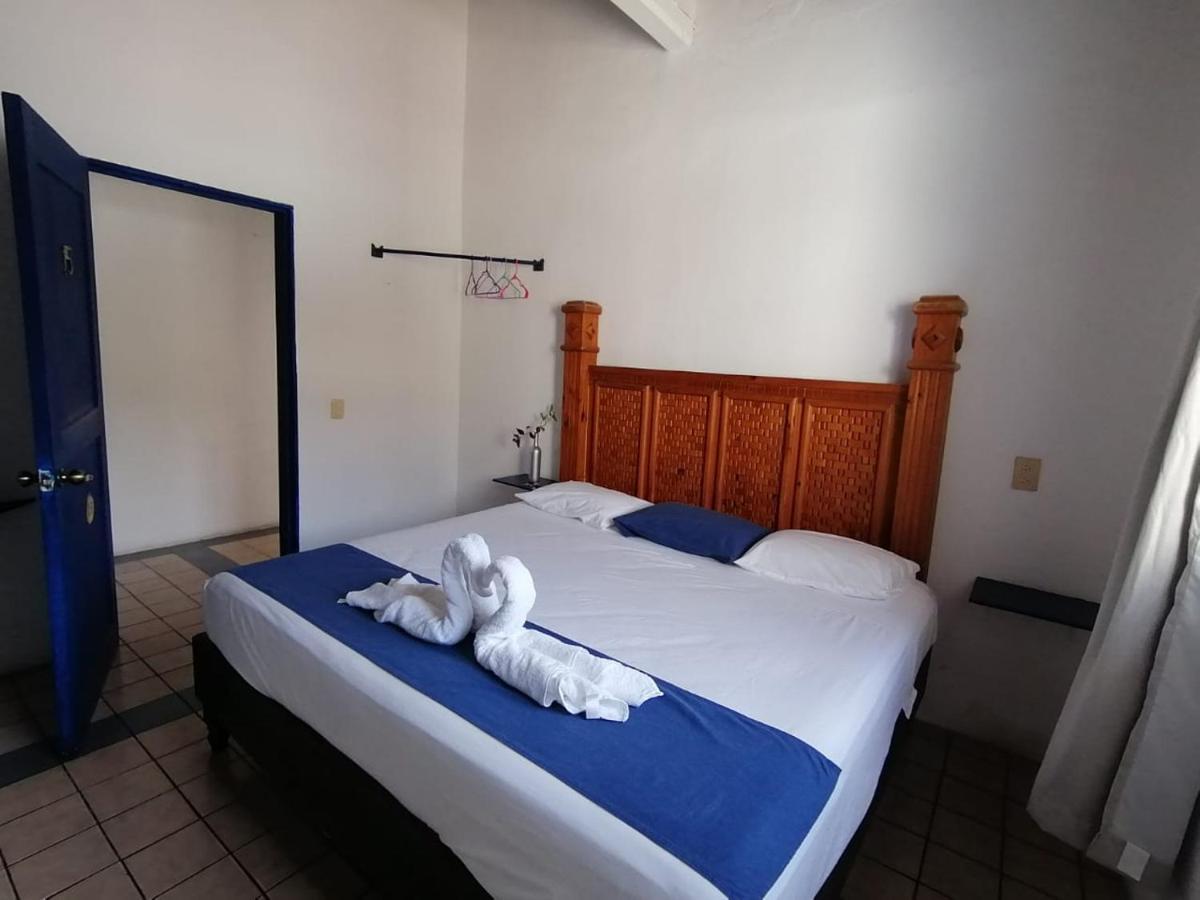 Hotel & Hostal Mayflower Puerto Escondido  Extérieur photo