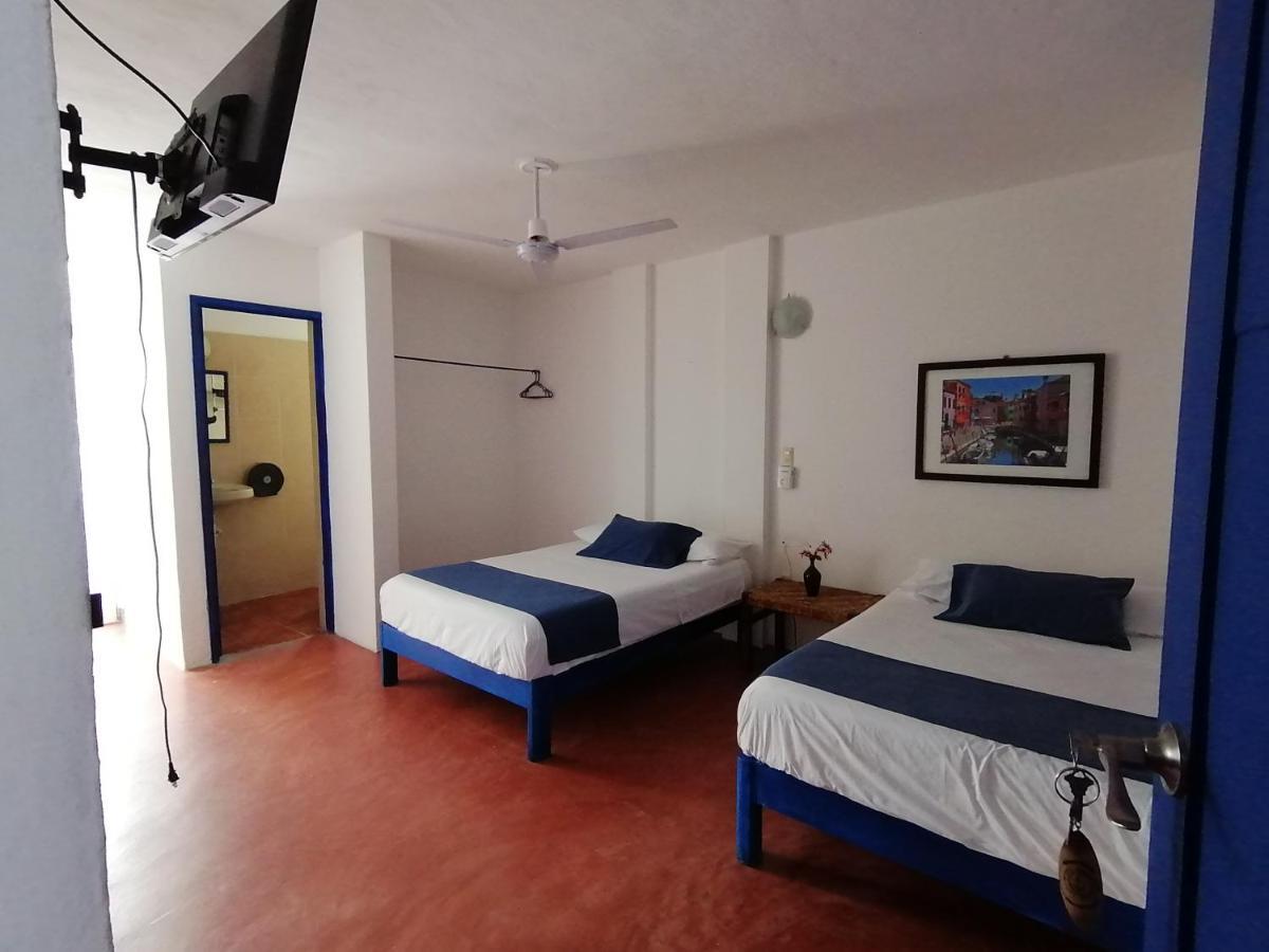 Hotel & Hostal Mayflower Puerto Escondido  Extérieur photo